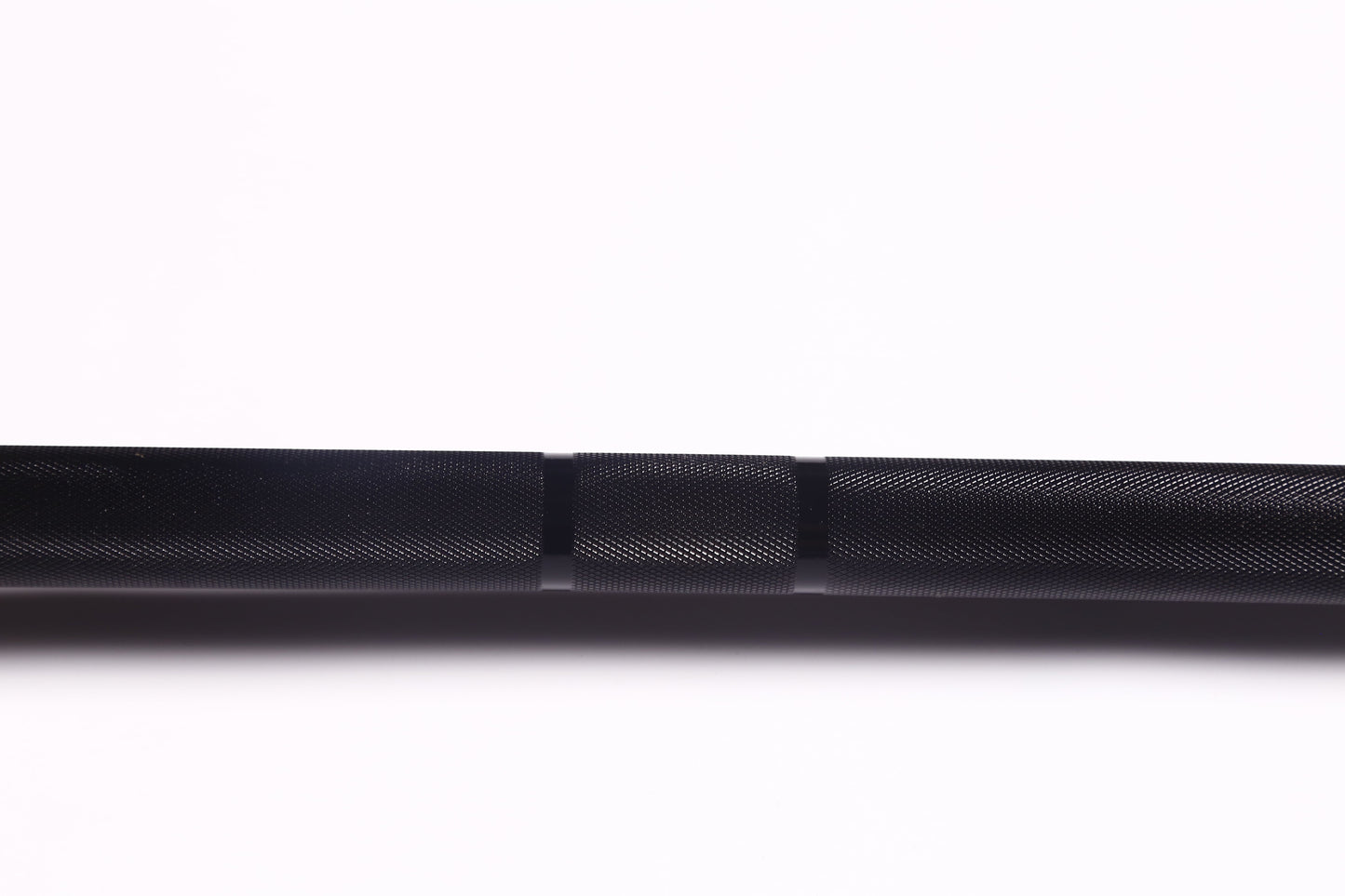 15KG Elite Barbell – durable weightlifting bar with 500LB (226kg) capacity, 28mm grip, and high-strength steel construction. Ideal for powerlifting and Olympic lifts.